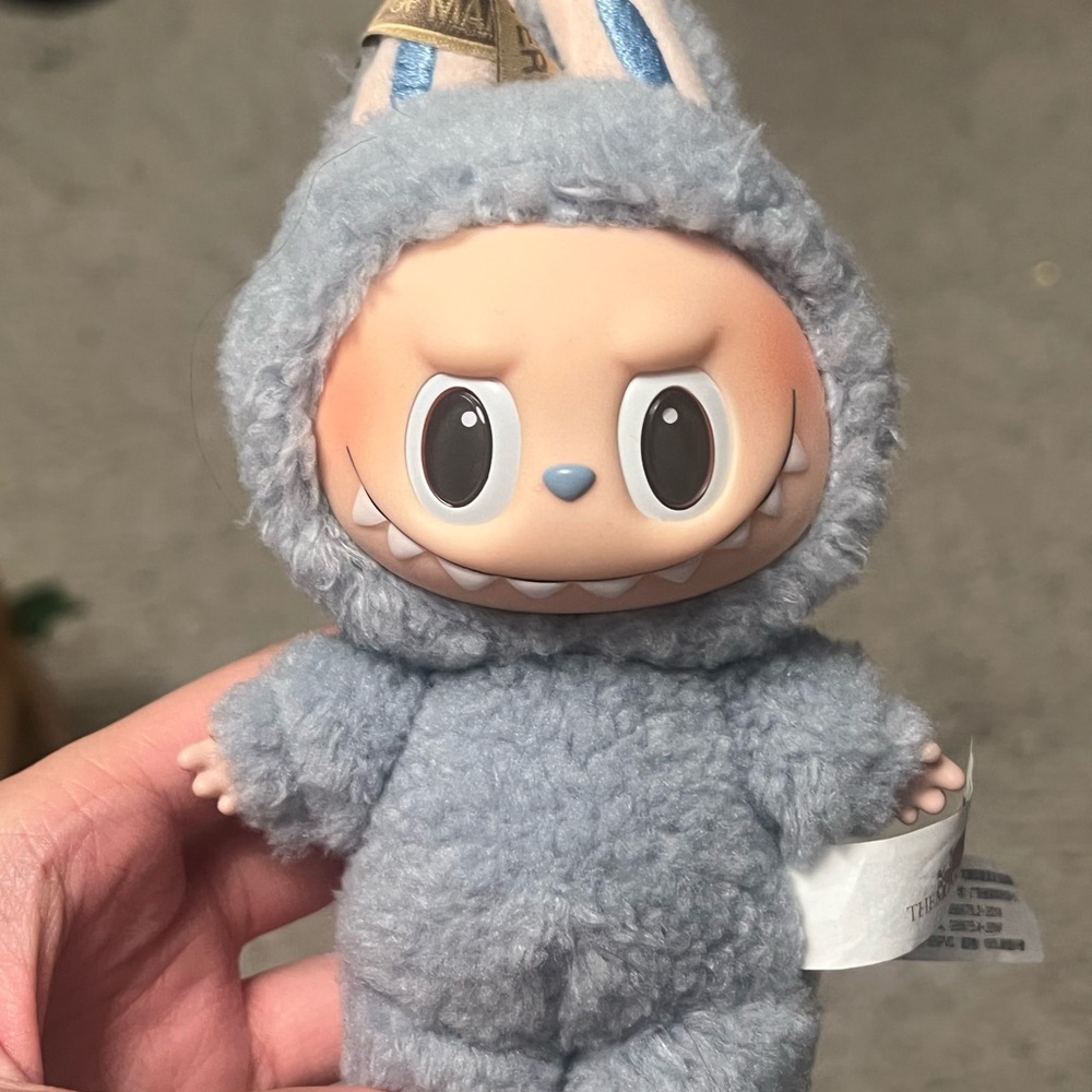 Exciting Macaroon Labubu